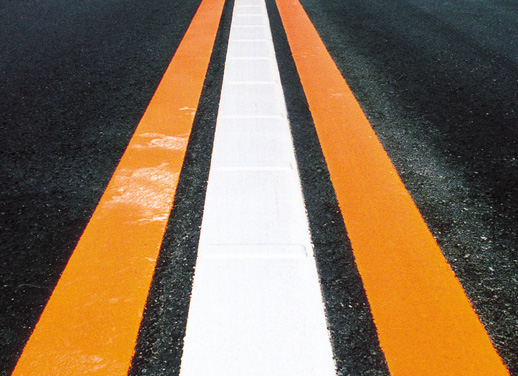 リブ式 高輝度路面標示材ニューレインスターメガルクス（無鉛）道路区画線