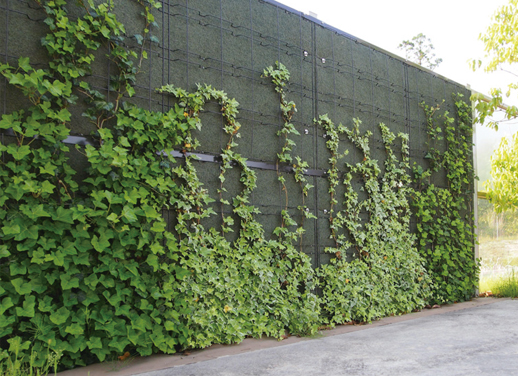防音めかくし塀PS-4型緑化パネル添架