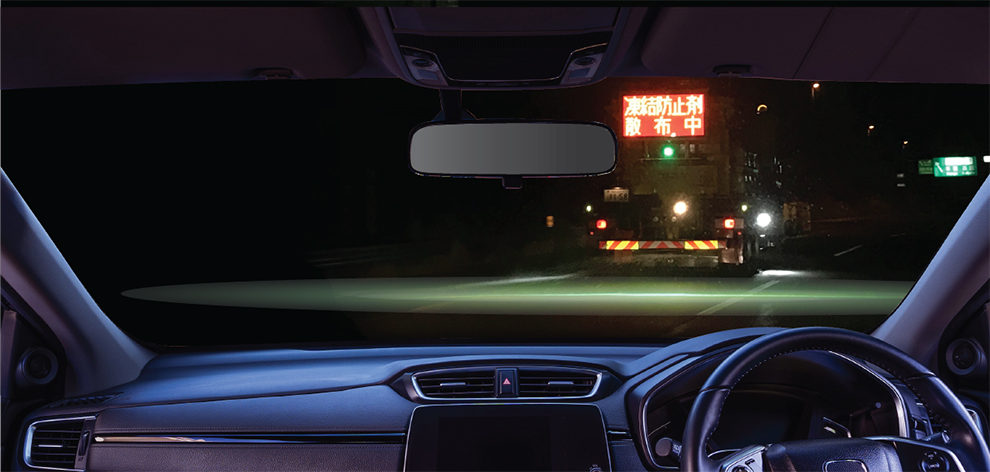 LEDと特殊オリジナルレンズを組み合わせ、帯状発光ラインを路面に照射
