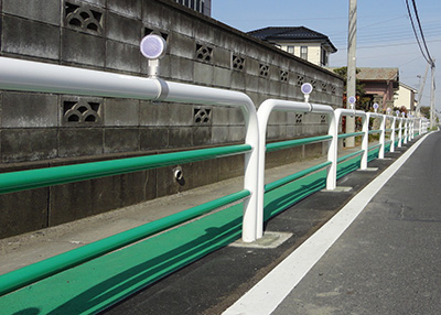 歩行者自転車用柵 一般柵 門型 | 防護柵 | 積水樹脂株式会社