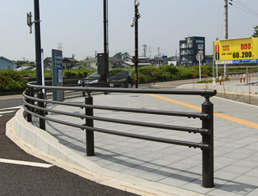 交差点安全対策に有効な車両用防護柵